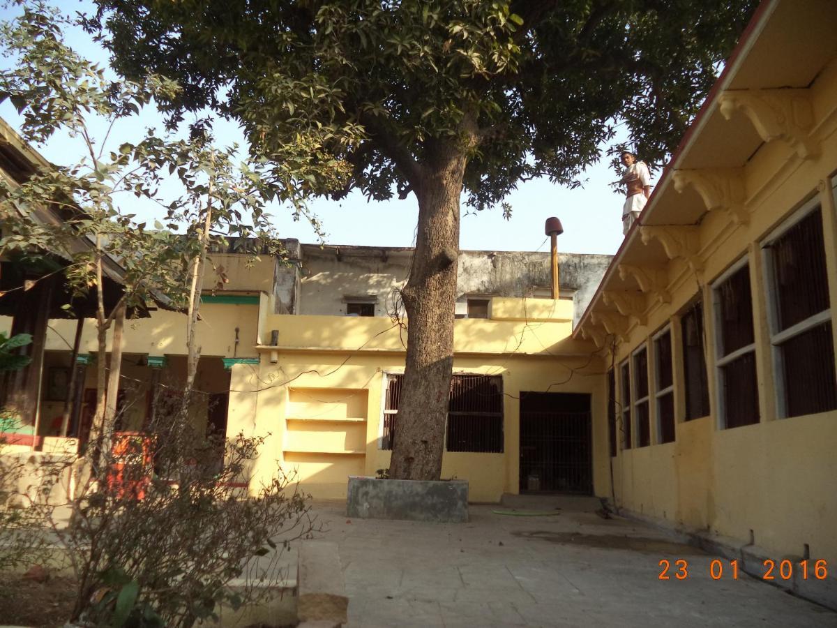 Shri Swami Sheetal Das Akhada B1-88 Assi , Near Pushkar Talab,Varanasi, Ashram Dharmshala 호텔 외부 사진