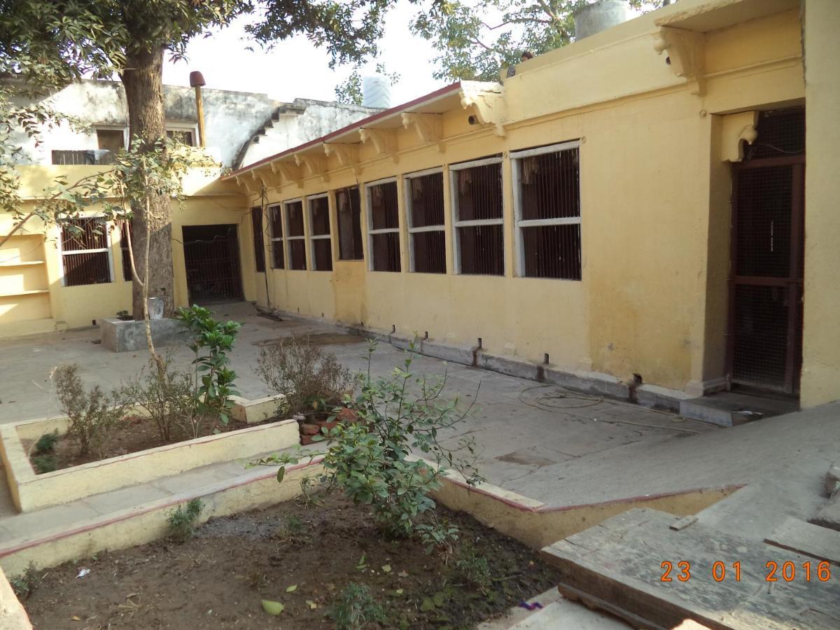 Shri Swami Sheetal Das Akhada B1-88 Assi , Near Pushkar Talab,Varanasi, Ashram Dharmshala 호텔 외부 사진