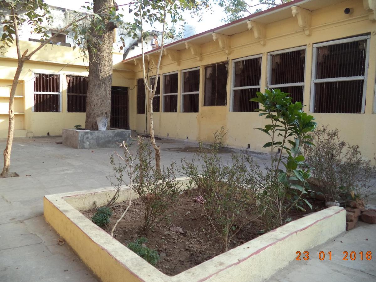 Shri Swami Sheetal Das Akhada B1-88 Assi , Near Pushkar Talab,Varanasi, Ashram Dharmshala 호텔 외부 사진