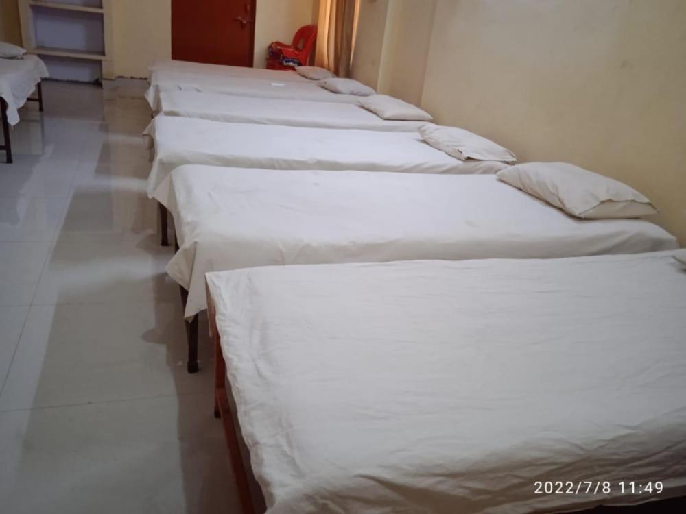 Shri Swami Sheetal Das Akhada B1-88 Assi , Near Pushkar Talab,Varanasi, Ashram Dharmshala 호텔 외부 사진