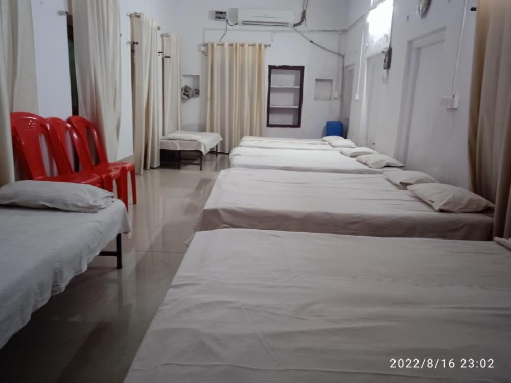 Shri Swami Sheetal Das Akhada B1-88 Assi , Near Pushkar Talab,Varanasi, Ashram Dharmshala 호텔 외부 사진