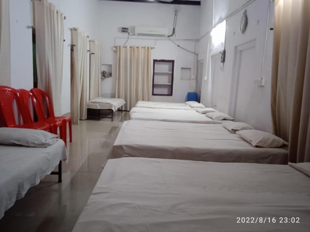 Shri Swami Sheetal Das Akhada B1-88 Assi , Near Pushkar Talab,Varanasi, Ashram Dharmshala 호텔 외부 사진