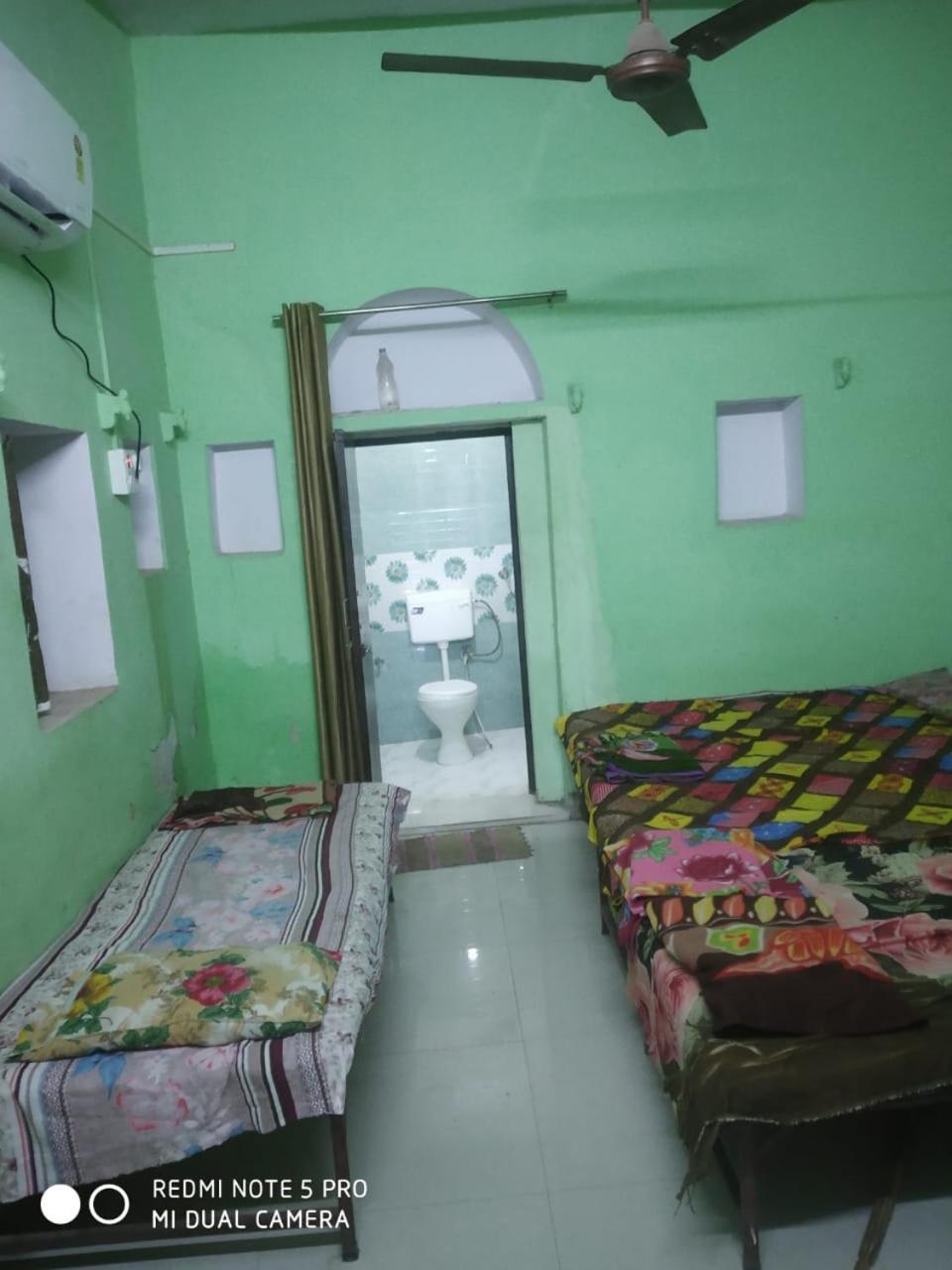 Shri Swami Sheetal Das Akhada B1-88 Assi , Near Pushkar Talab,Varanasi, Ashram Dharmshala 호텔 외부 사진